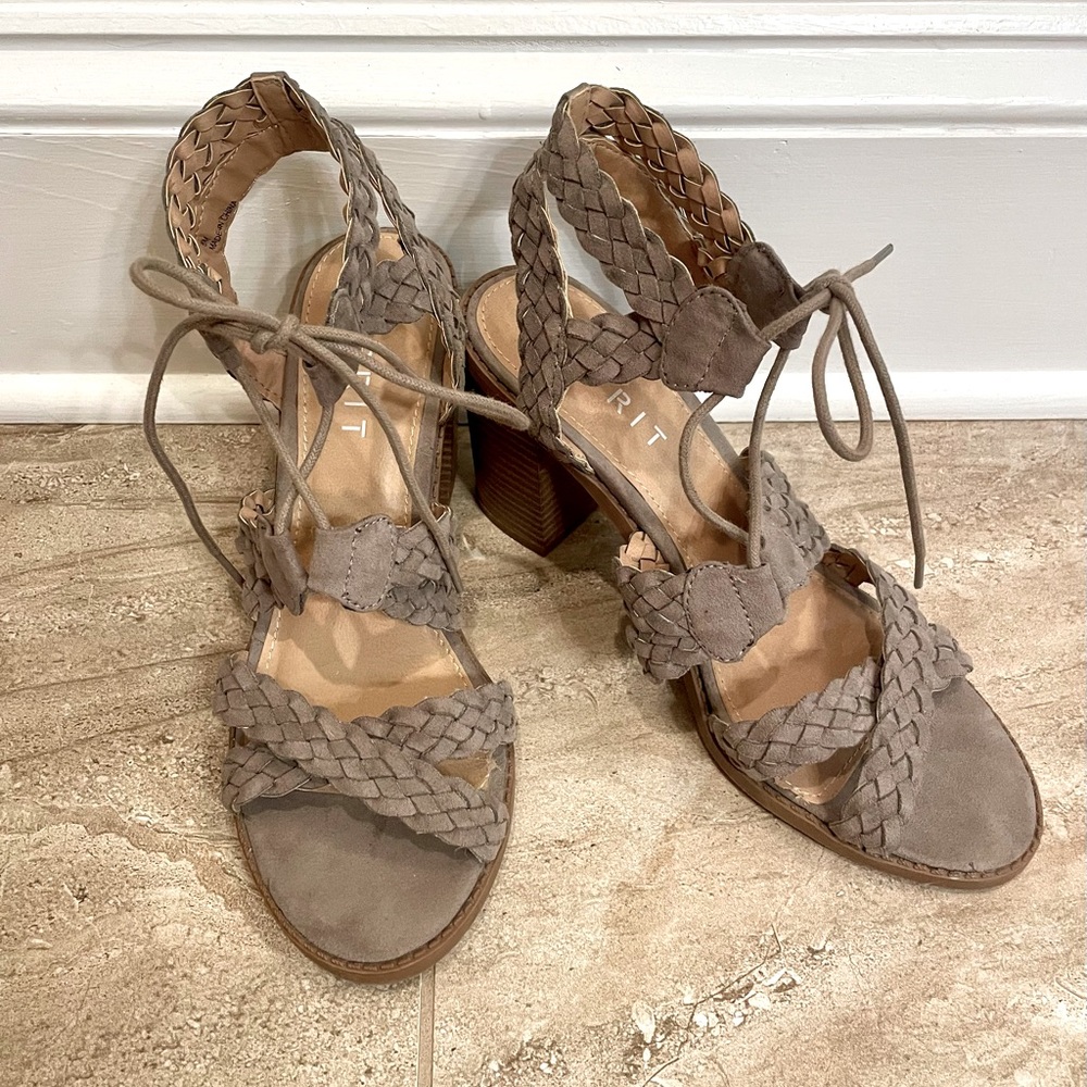 Esprit Royale Wedges, 8M.